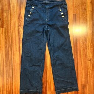 Chicos women’s pull on wide leg jean size 2 regular